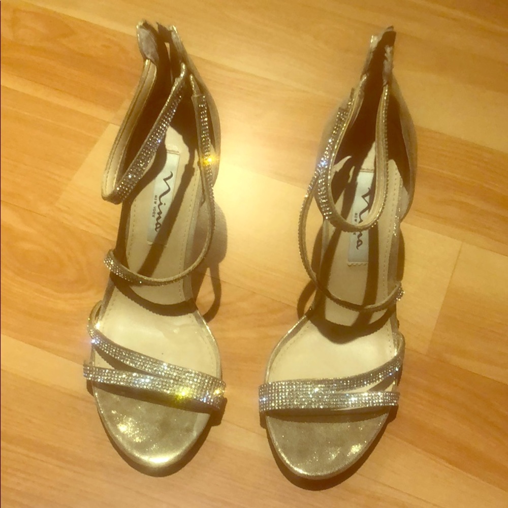 Nina sandals - Ladies sz 8, light gold color